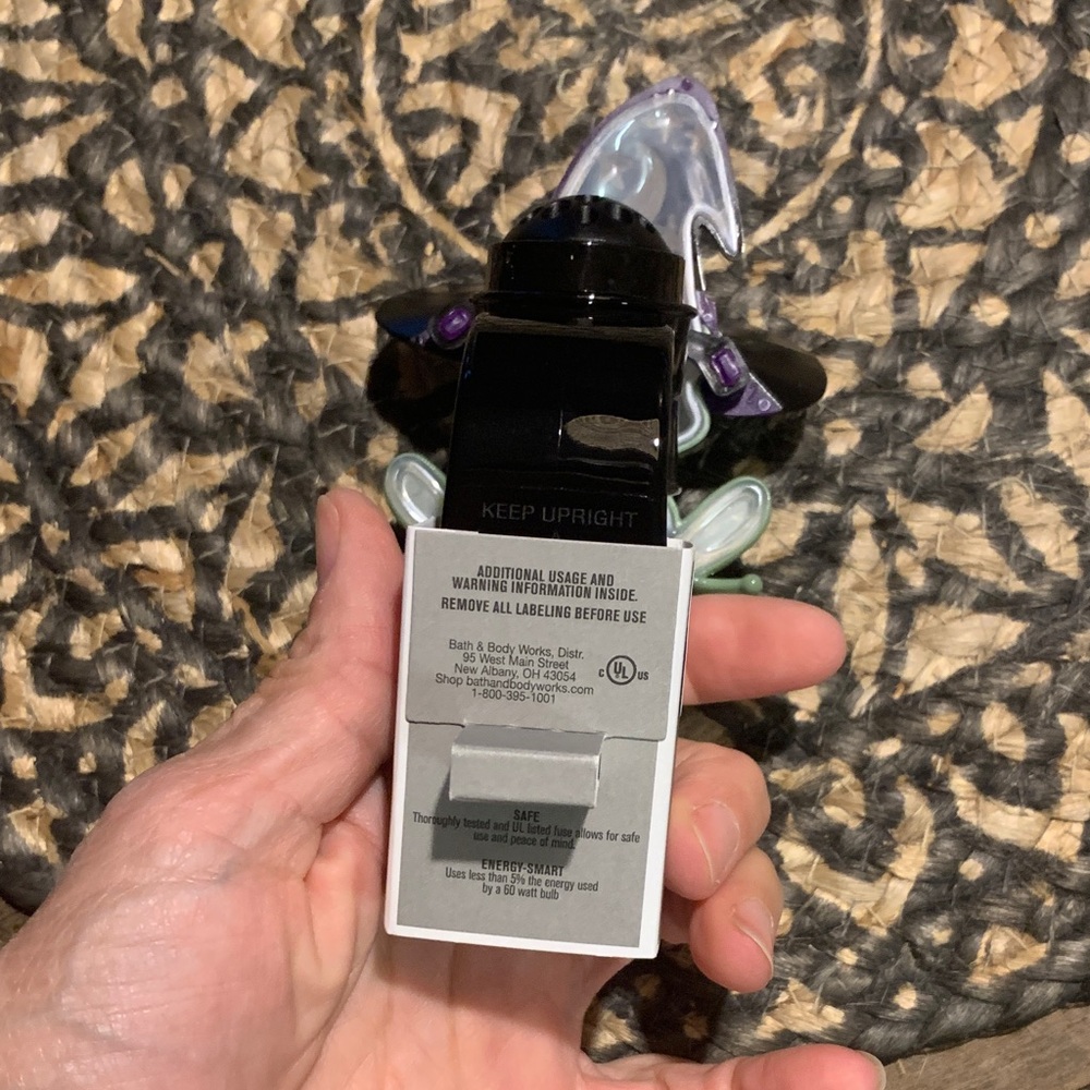 NWT Bath & Body Works Halloween 2025 Witchy Frog Wallflowers plug in - Picture 4 of 4